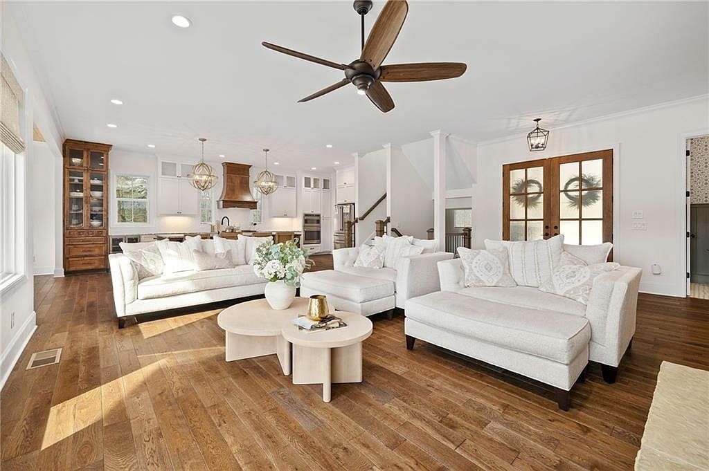 3109 Emerald Cir Gainesville, GA 30501  | Single Family