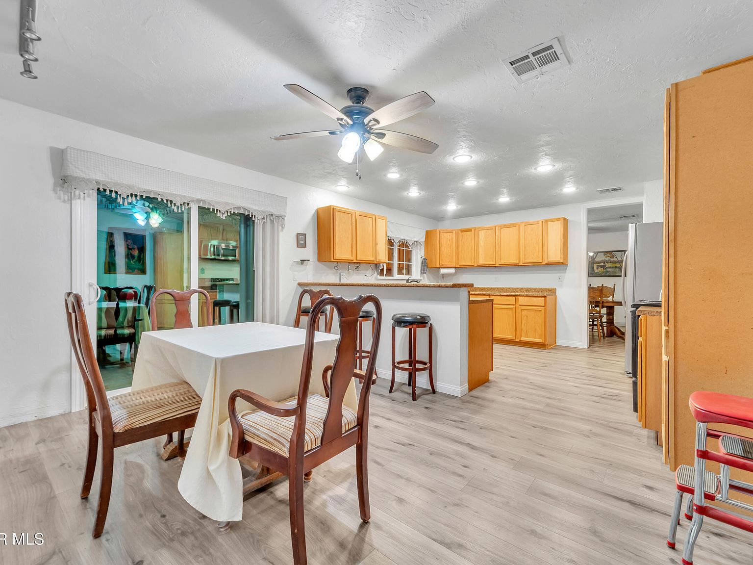 24261 Jacaranda Dr Tehachapi, CA 93561  | Single Family