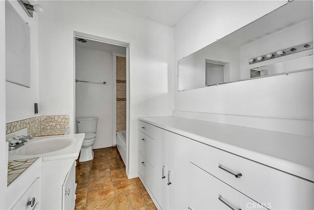 960 Larrabee St APT 317 West Hollywood, CA 90069 | Condominium