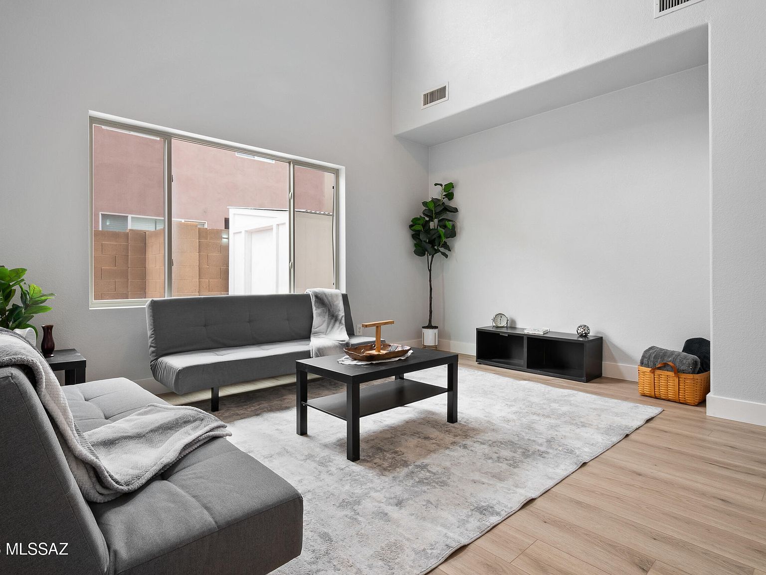 127 W Camino Rio Chiquito Sahuarita, AZ 85629  | Single Family