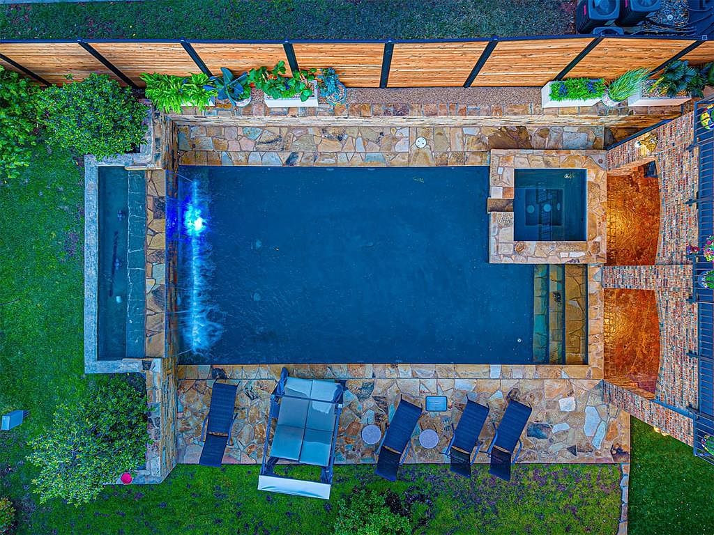 319 NE 1st St Oklahoma City, OK 73104  | Single Family