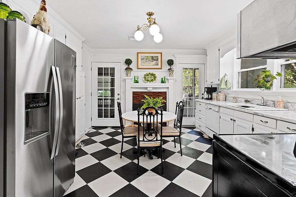 629 N Main St Cross Hill, SC 29332  | Single Family