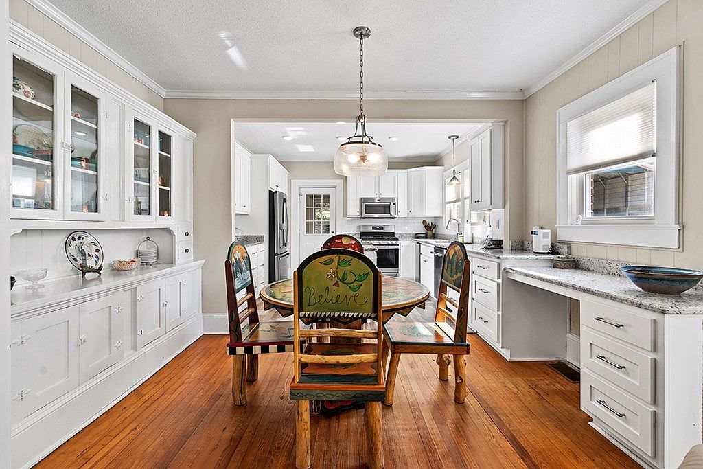 400 N Church St Ninety Six, SC 29666  | Single Family