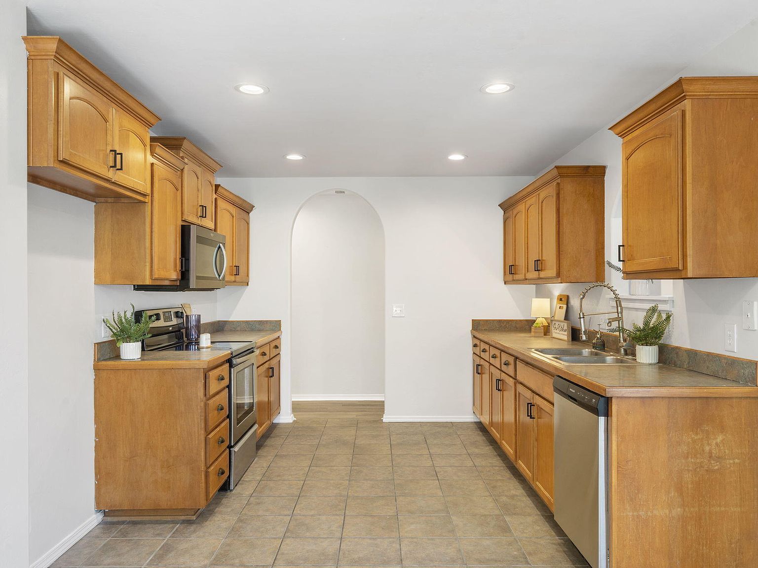 985 W Pembrook Ave Nixa, MO 65714  | Single Family