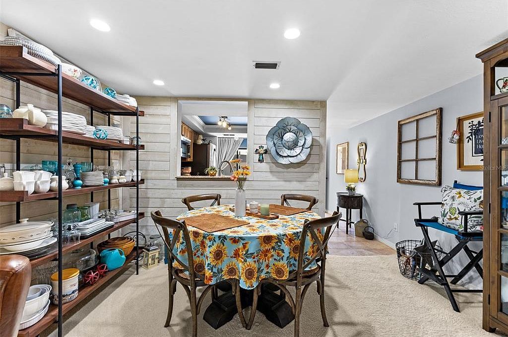 3165 Landmark Dr APT 714 Clearwater, FL 33761 | Condominium