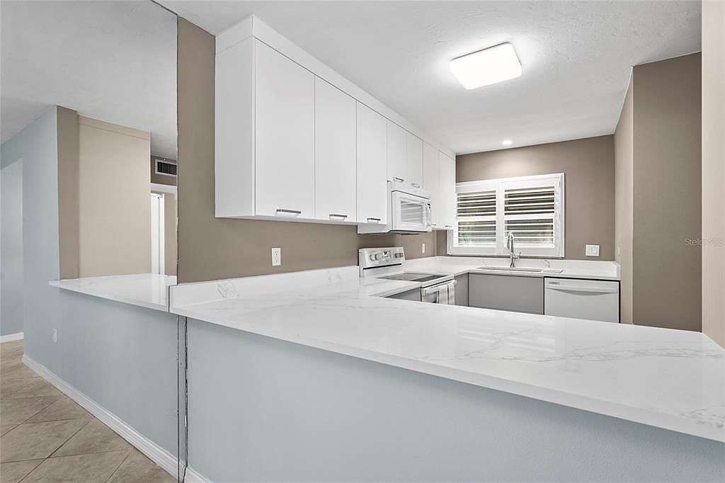 4660 Ocean Blvd APT Q1 Sarasota, FL 34242 | Condominium