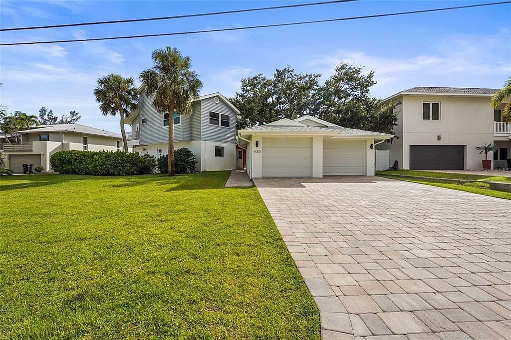 430 Island Cir Sarasota, FL 34242  | Single Family