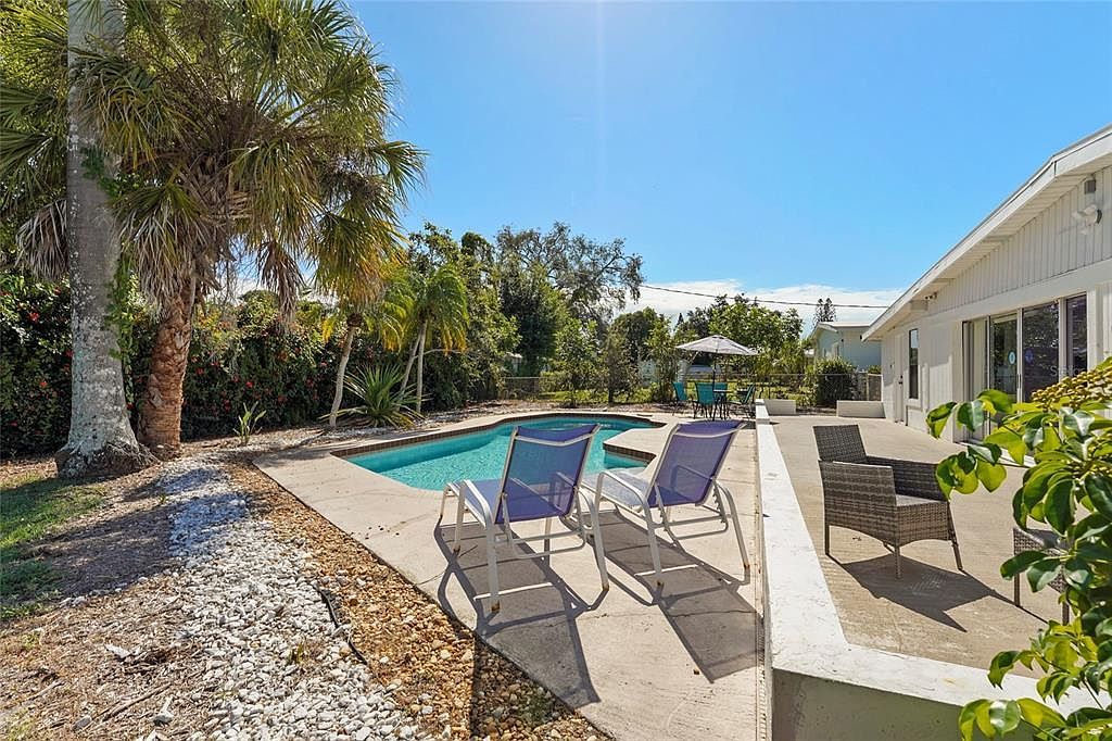 5619 New York Ave Sarasota, FL 34231  | Single Family