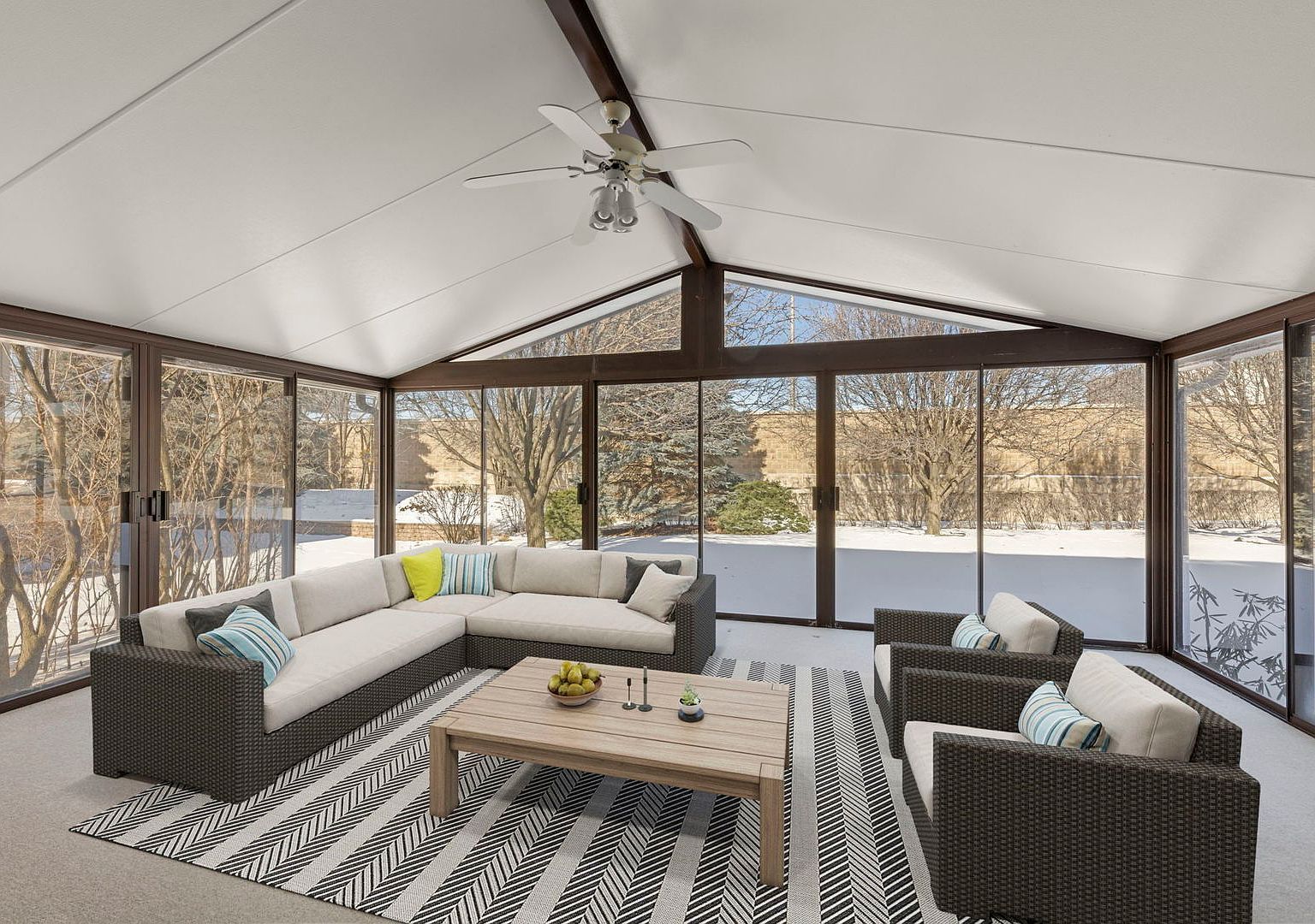 19W140 Avenue Chateaux N Oak Brook, IL 60523  | Single Family