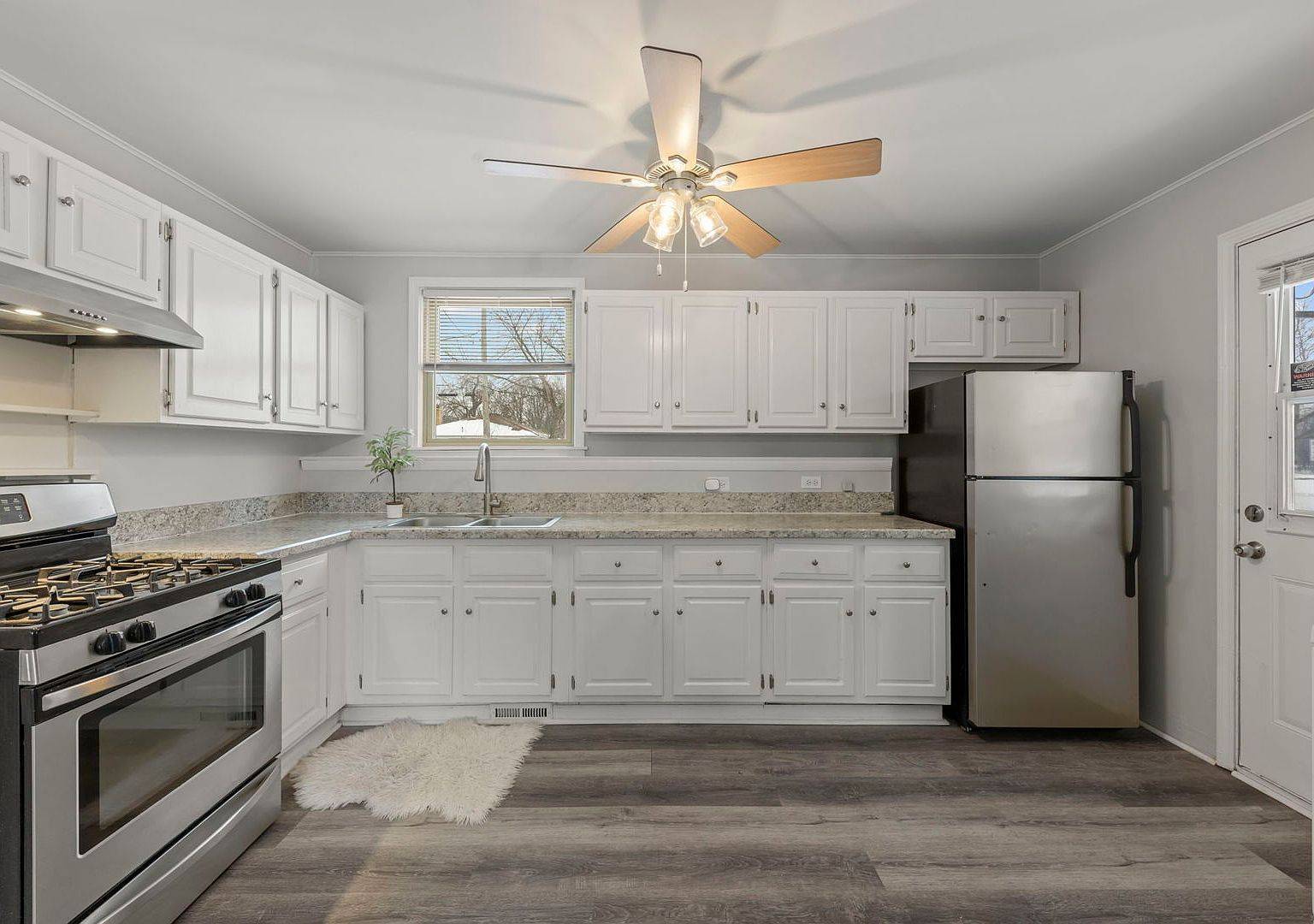 5441 Benton Ave Downers Grove, IL 60515  | Single Family