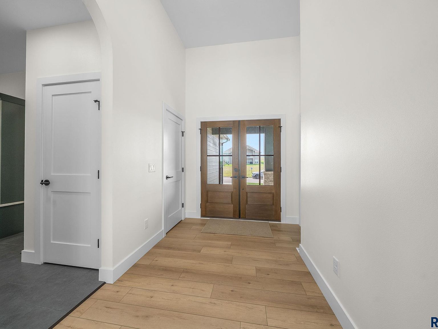 7300 E Misty Knoll Cir Sioux Falls, SD 57110  | Single Family