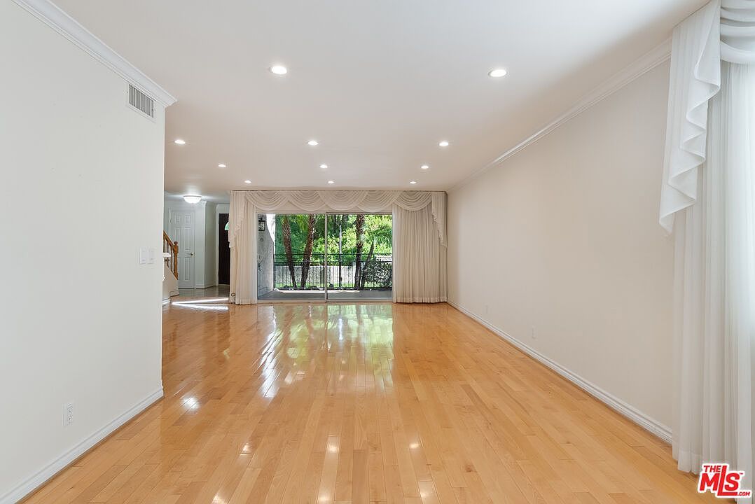 7800 Via Genova Burbank, CA 91504  | New build