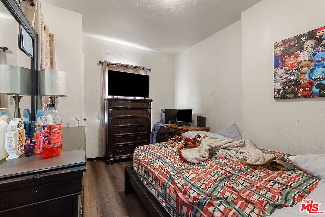 808 W Imperial Hwy Los Angeles, CA 90044  | Multi Family