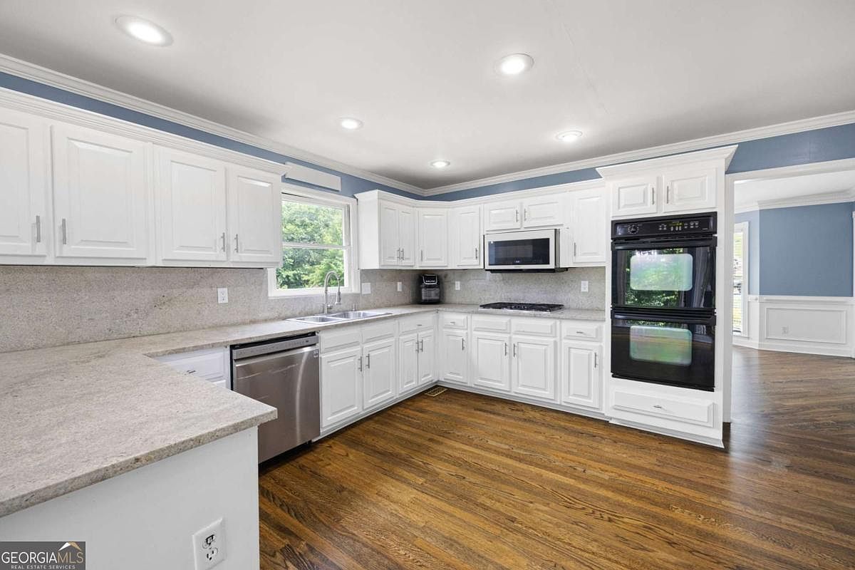 2108 Yorkshire Ct, Woodstock, GA 30189, USA  | Single Family