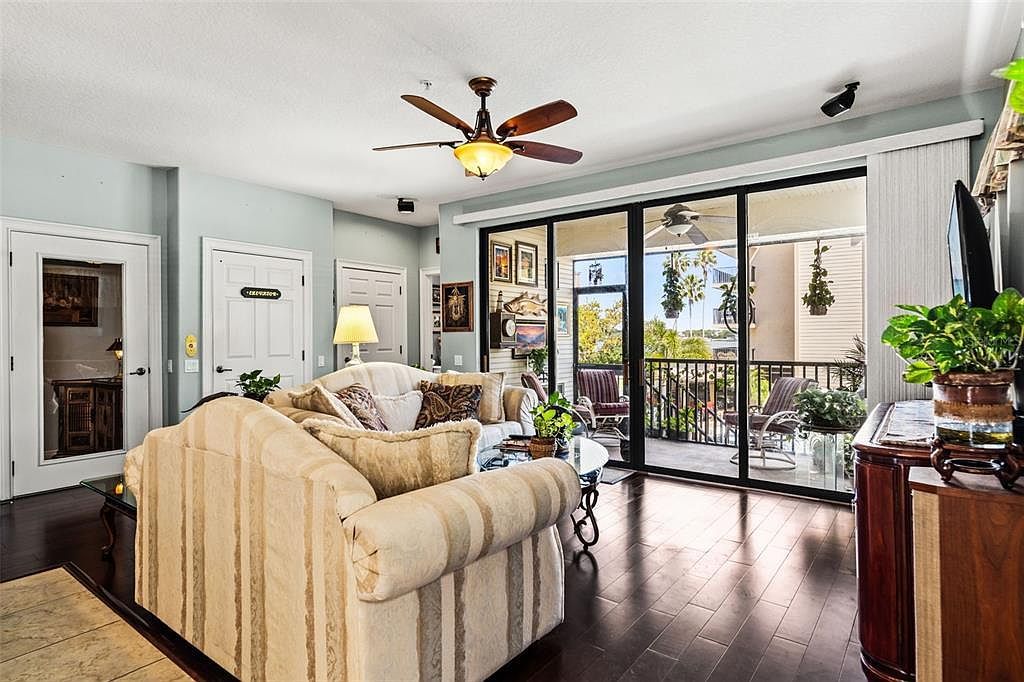 606 Bella Loop Unit 2 Dunedin, FL 34698  | Condominium