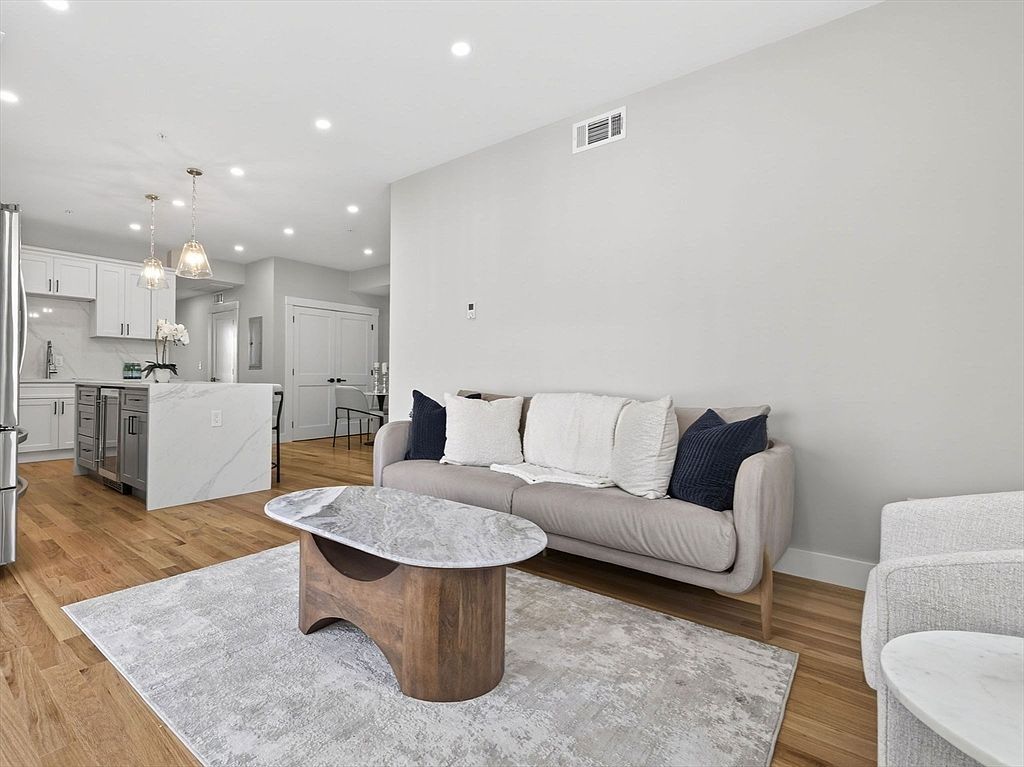 60 Stanley St #203 Dorchester, MA 02125 | Condominium