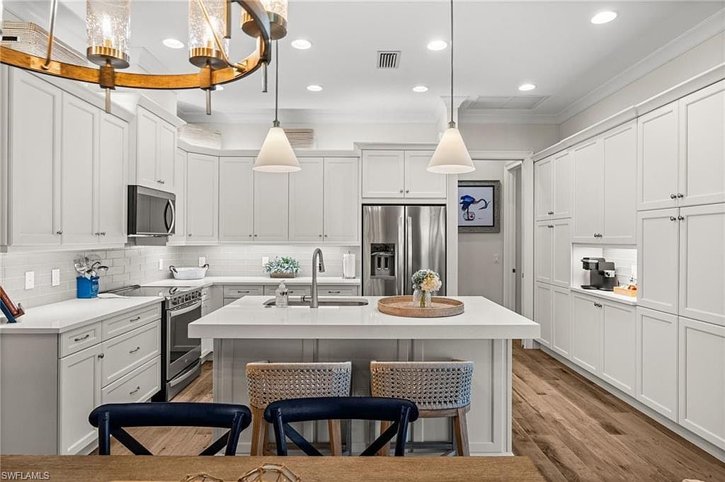 8821 Yucatan Ct Naples, FL 34112  | Single Family