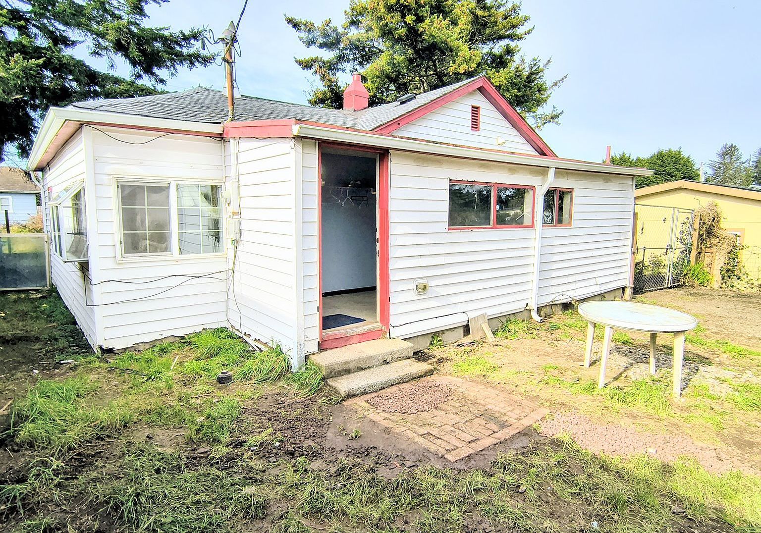 319 N Wall St Coos Bay, OR 97420 | Single Family