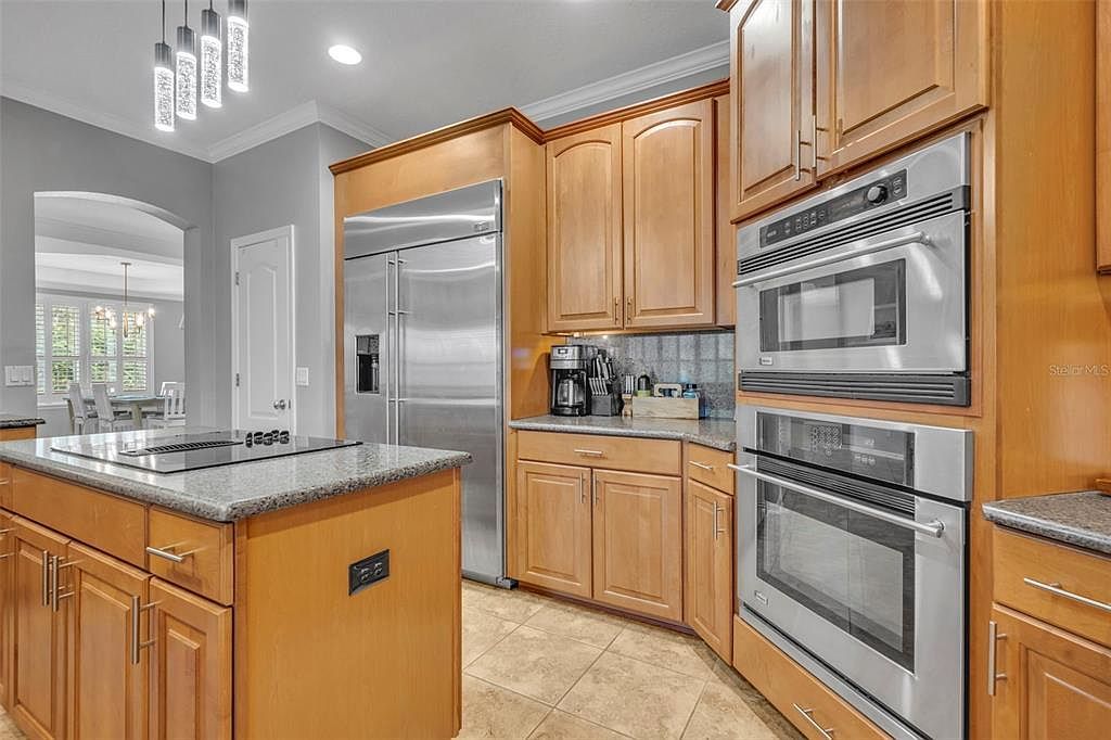 607 E Oakland Ave Oakland, FL 34787  | Single Family