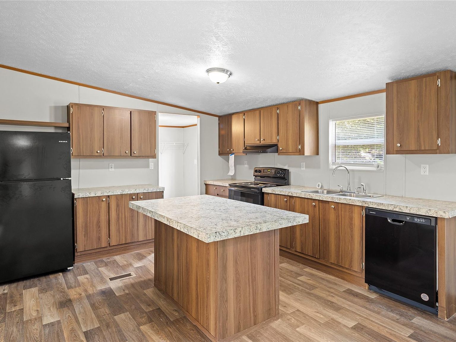 16889 Springfield Dr Conroe, TX 77302  | Single Family