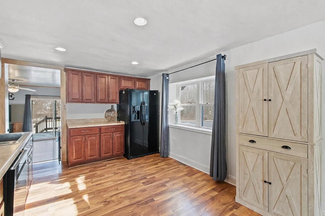 11548 N Maple Beach Dr Edgerton, WI 53534  | Single Family