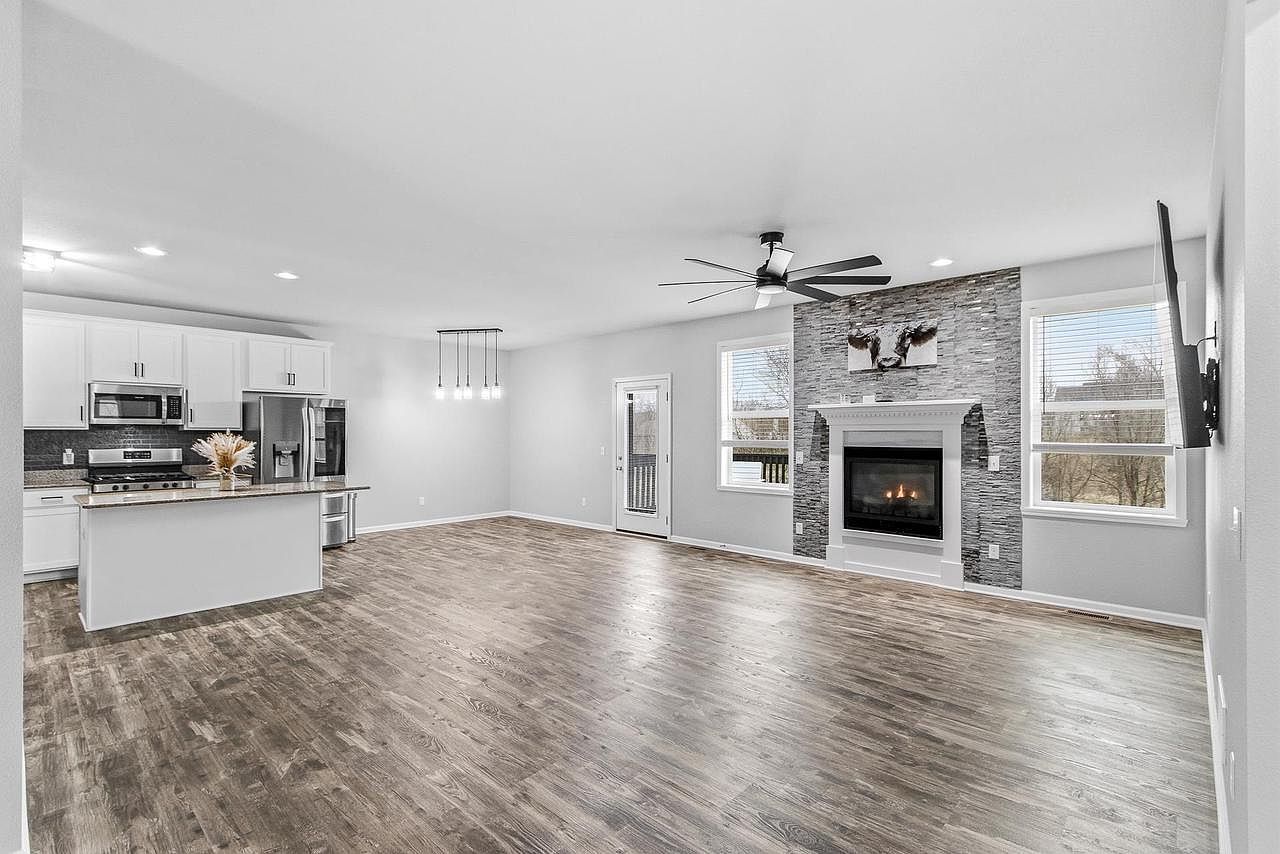 11308 N Mason Dr Edgerton, WI 53534  | Single Family