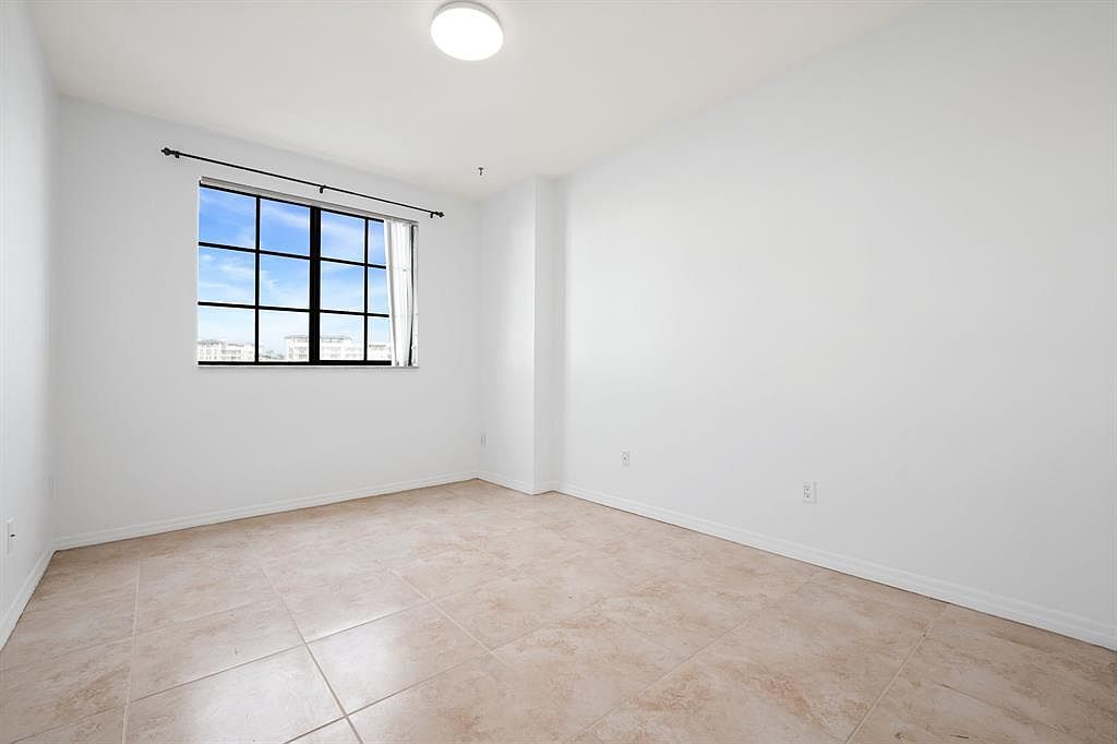 233 S Federal Hwy APT 515 Boca Raton, FL 33432  | Condominium