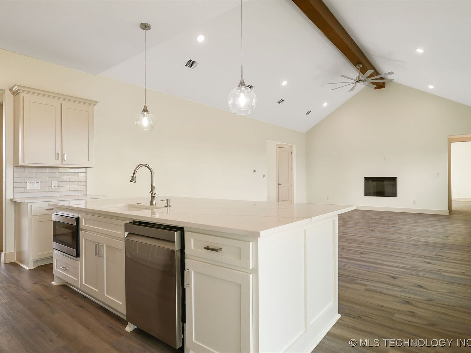 211 Vaughn Ln Calera, OK 74730 | Single Family