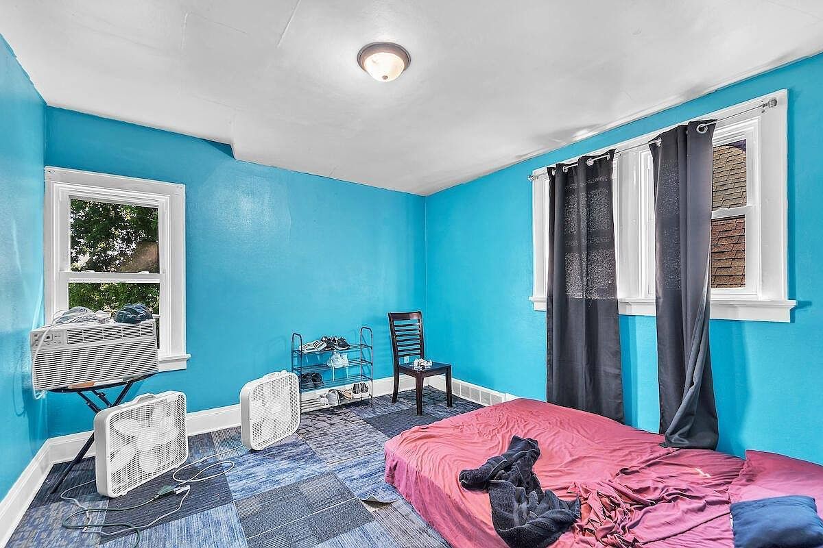 2111 W Burnham St Milwaukee, WI 53204  | Multi Family