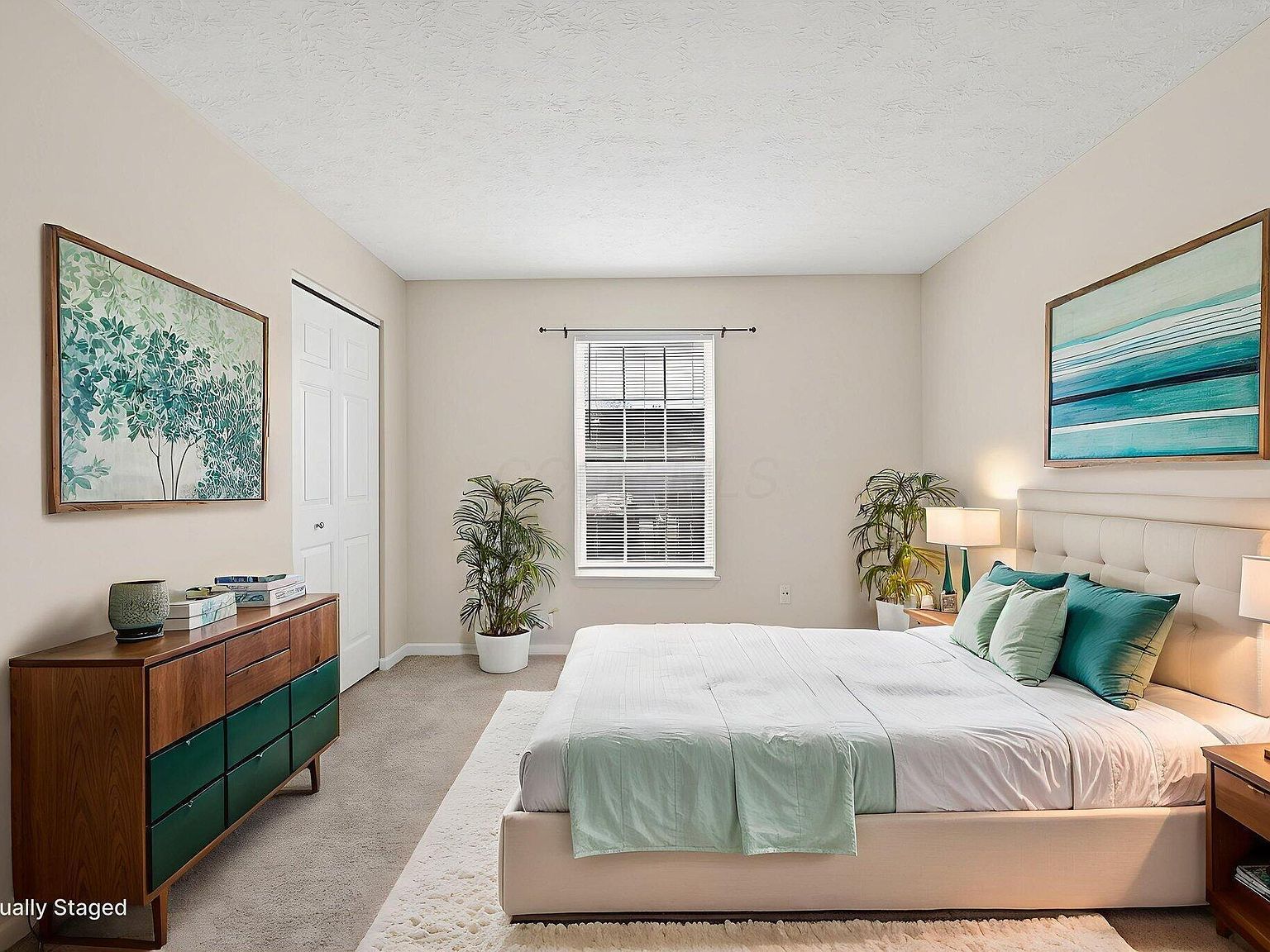 5488 Cypress Chas Columbus, OH 43228  | Condominium