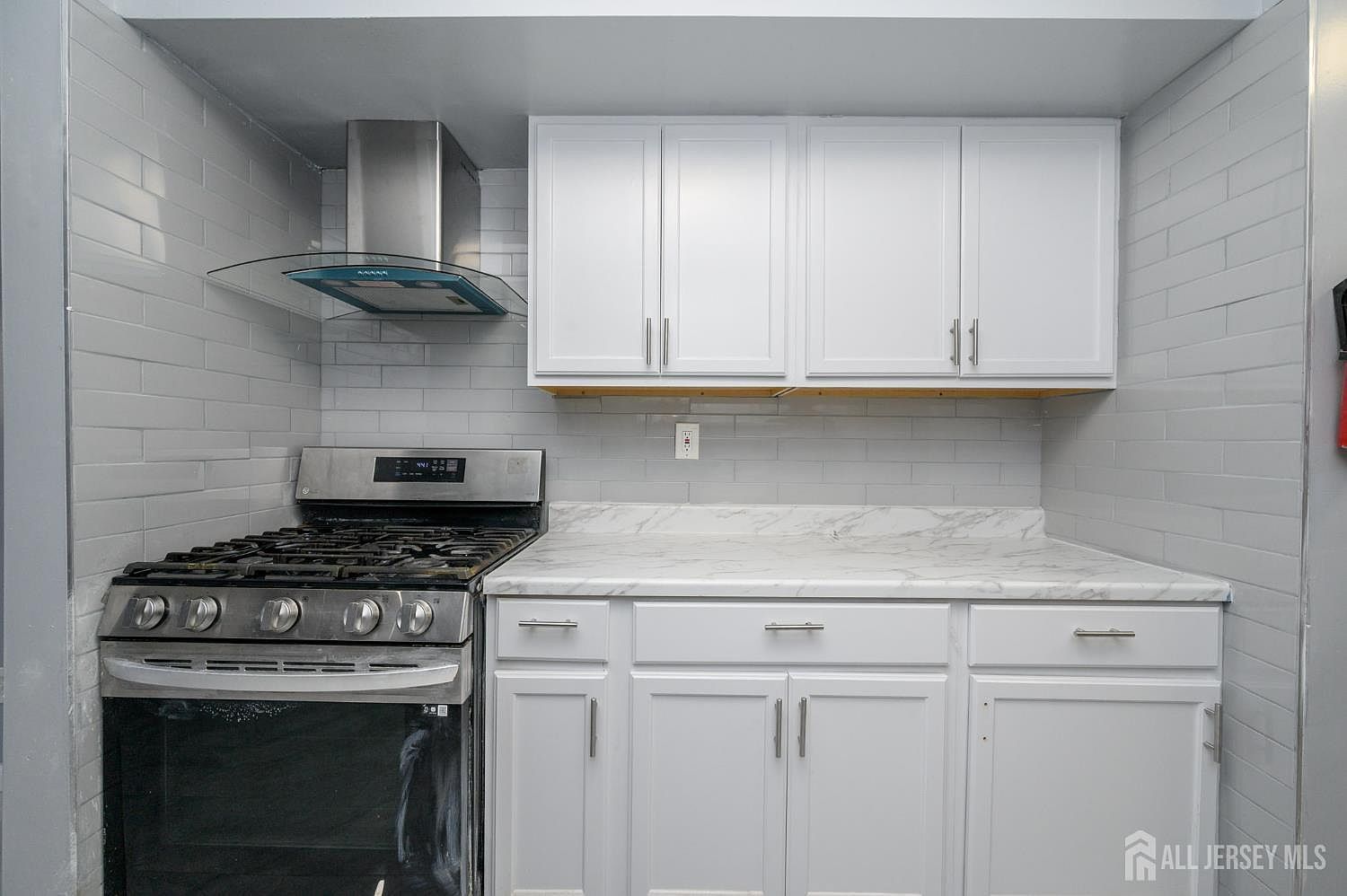 28 Powderhorn Ct #A Woodbridge, NJ 07095  | Condominium