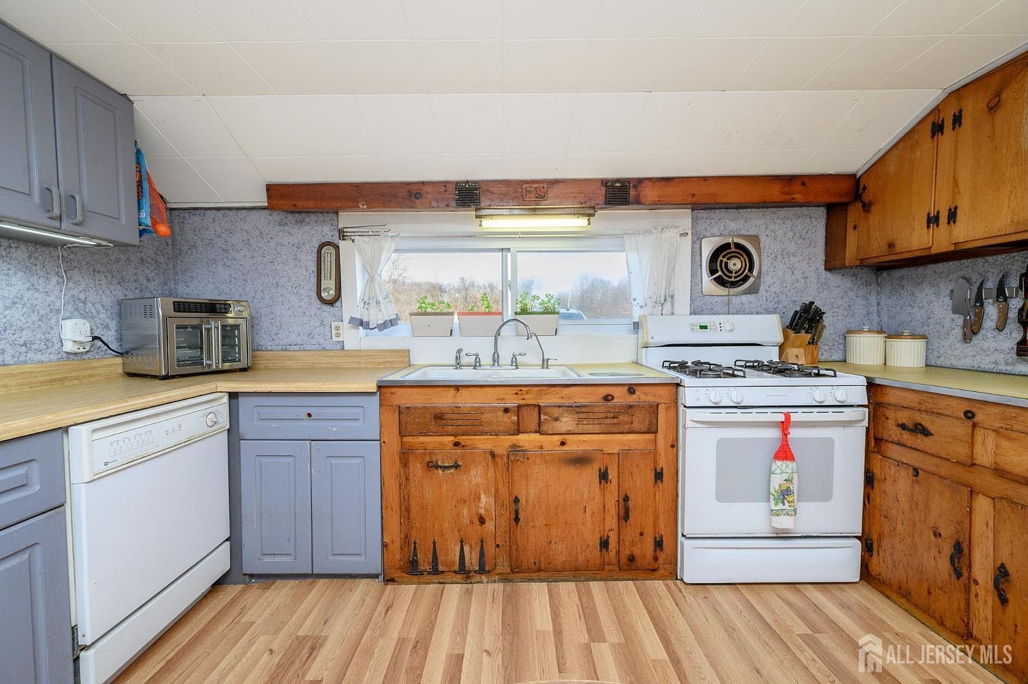 35 Potts Rd Robbinsville, NJ 08691  | Single Family