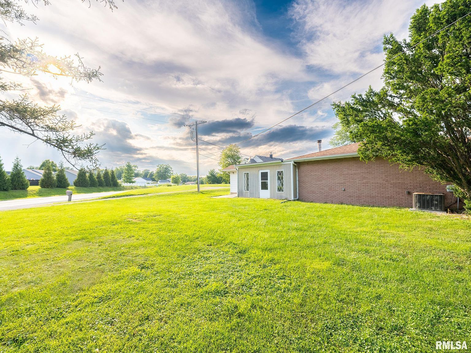 101 Patricia Ave East Peoria, IL 61611  | Multi Family