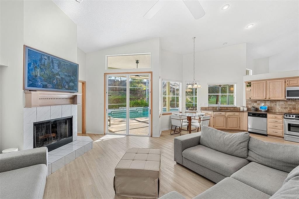 8449 Island Palm Cir Orlando, FL 32835  | Single Family