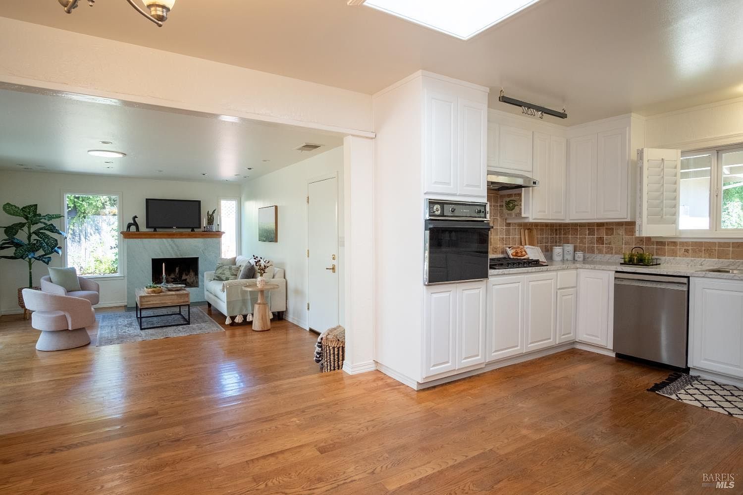 31 Esmeyer Dr San Rafael, CA 94903  | Single Family