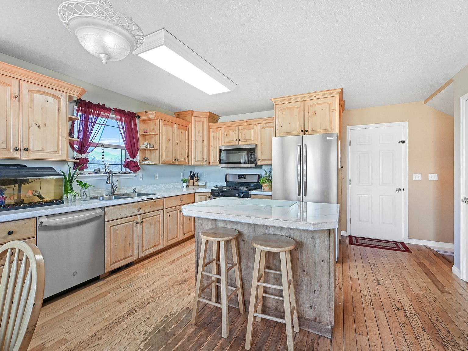 670 W 300 N Hyrum, UT 84319 | Single Family