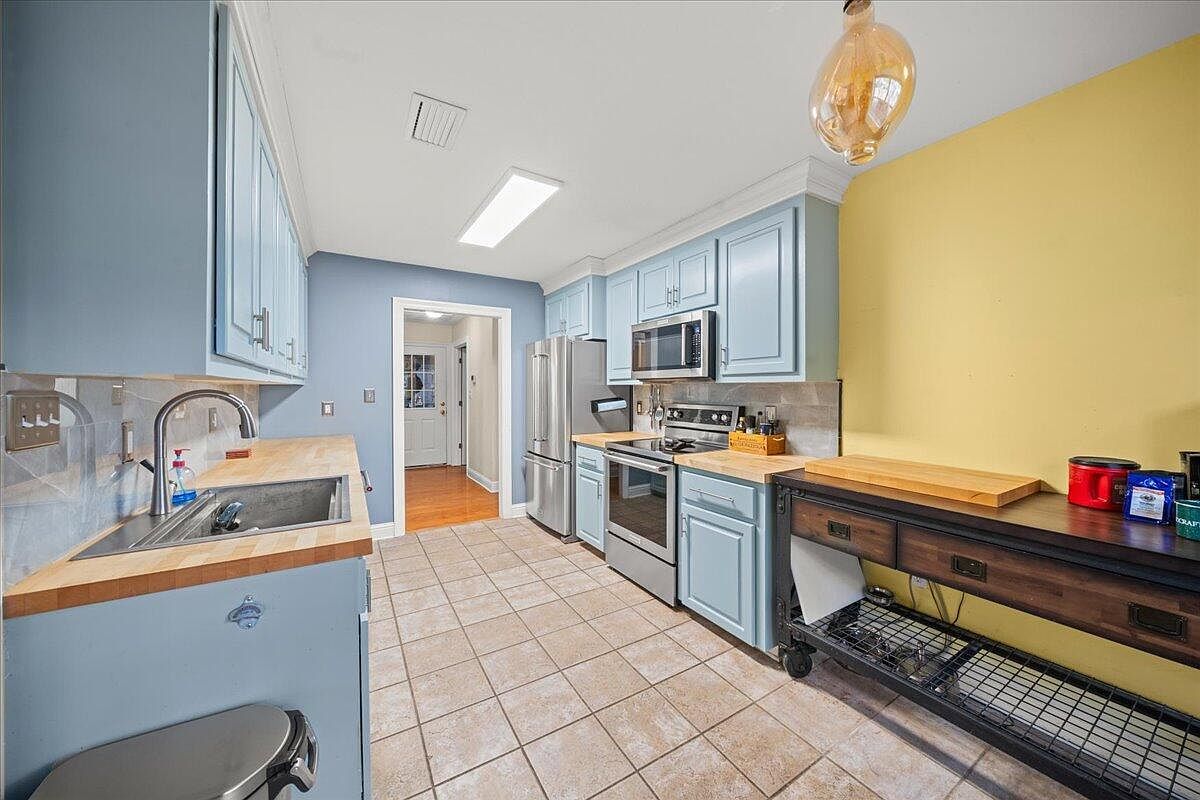 10 Keystone Dr Petal, MS 39465  | Single Family