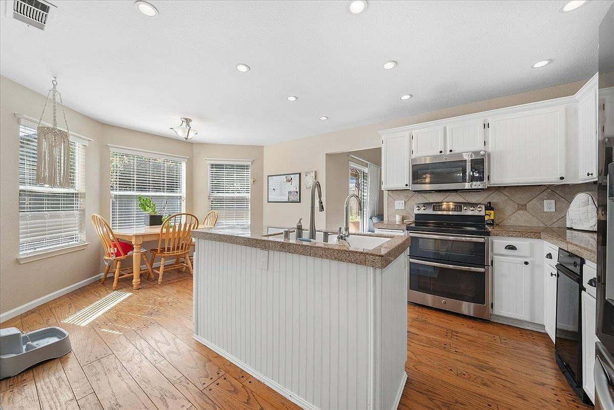 6012 Laguna Park Dr Elk Grove, CA 95758  | Single Family