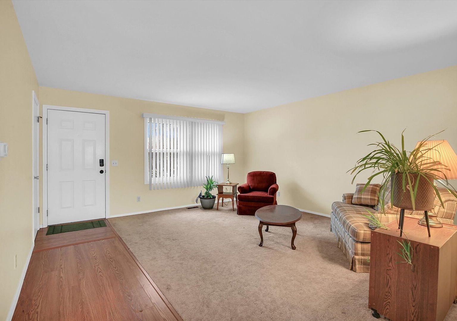 2302 Blackthorn Dr Champaign, IL 61821  | Single Family