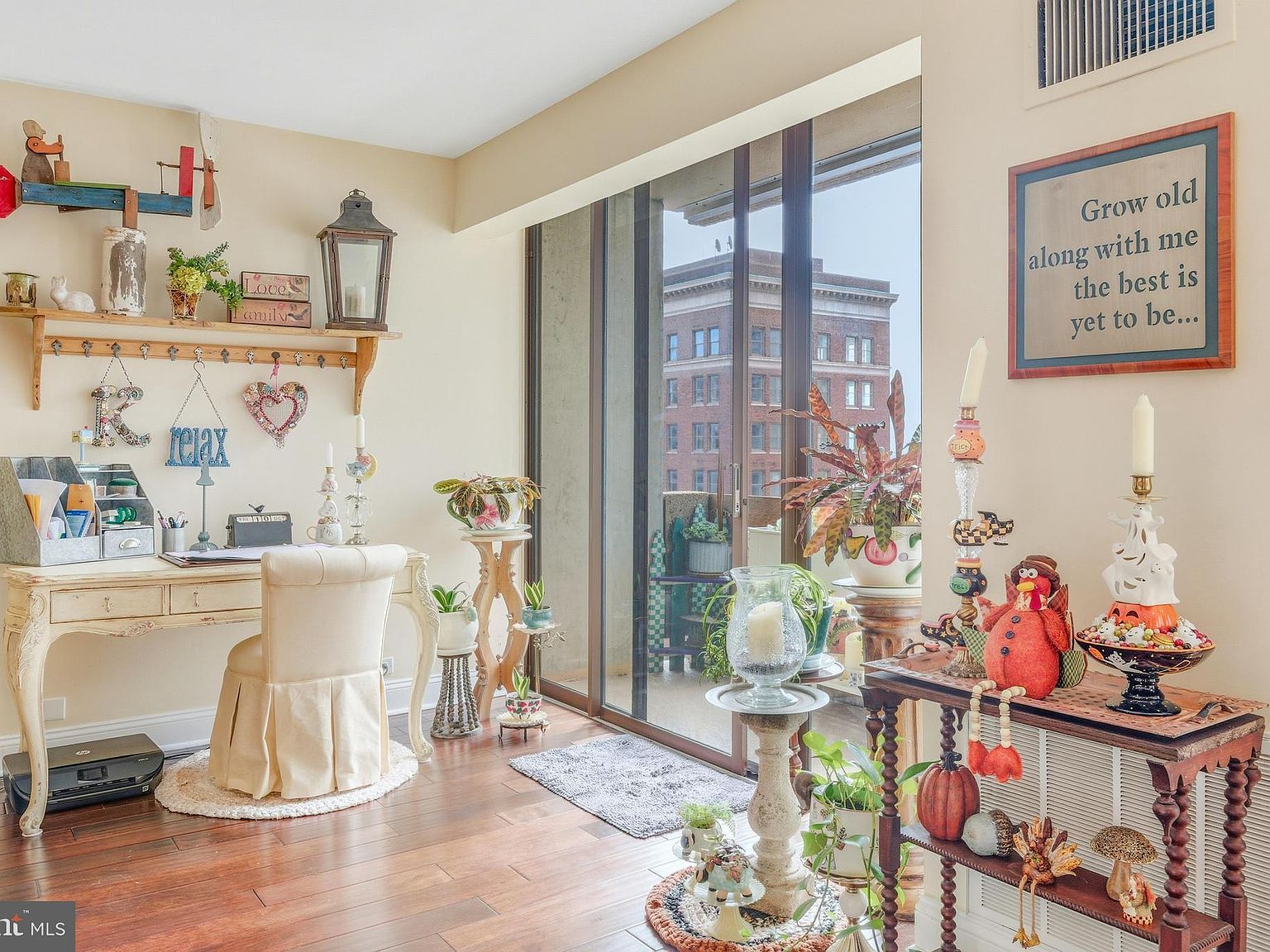 1326 Spruce St APT 808 Philadelphia, PA 19107  | Condominium