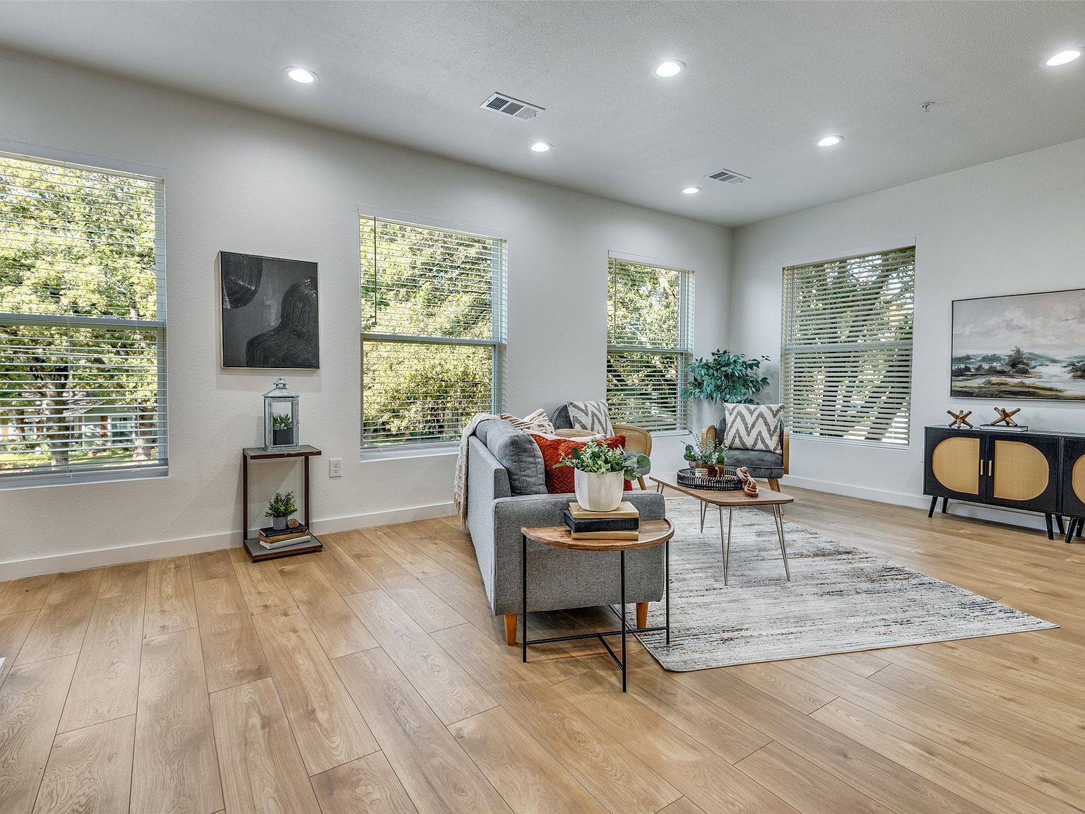 520 S Oconnor Rd Irving, TX 75060  | New build