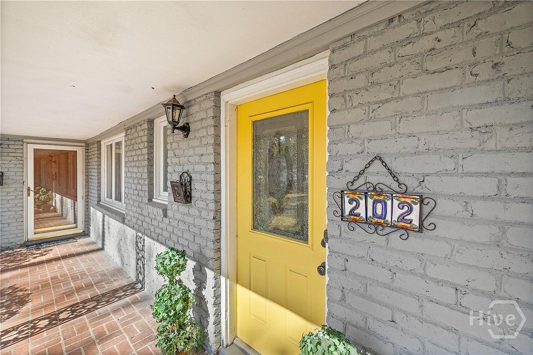 202 E 64th St Savannah, GA 31405  | Single Family