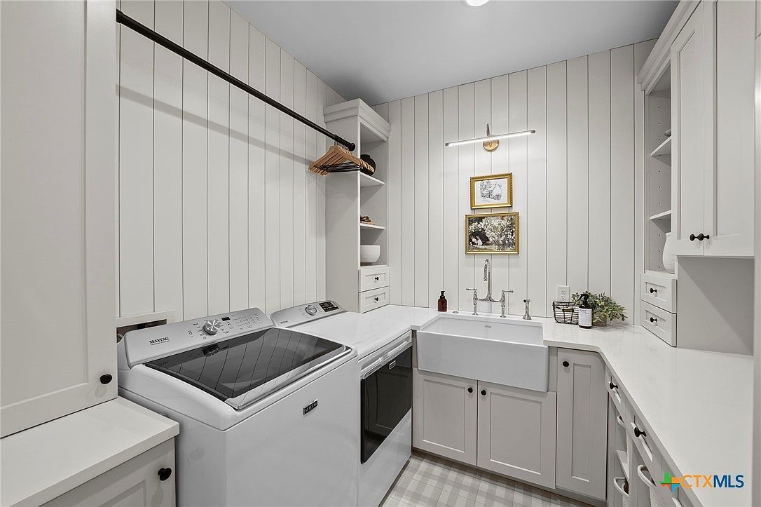 807 Wade Rd New Braunfels, TX 78132  | Single Family