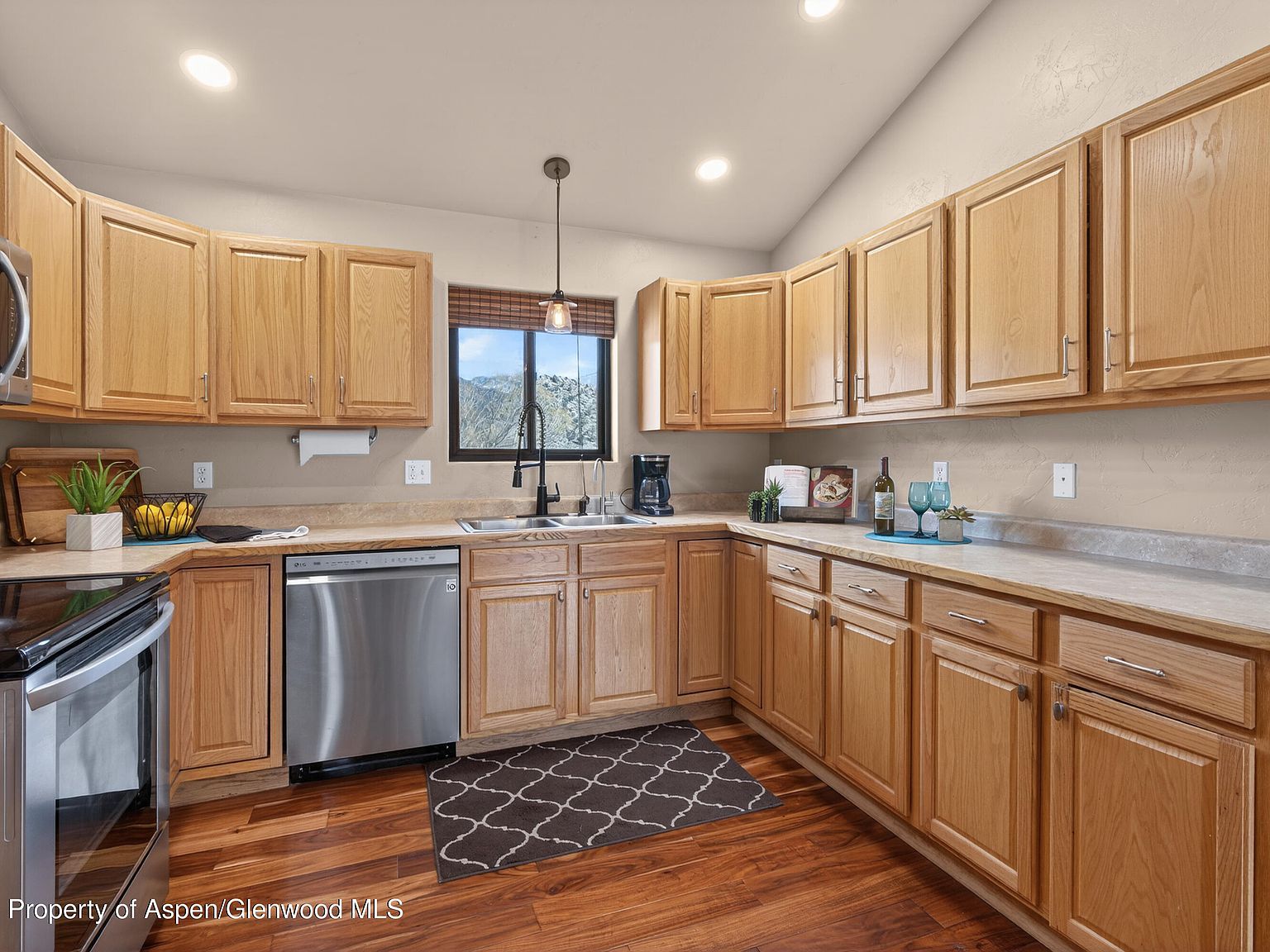 152 Riverboat Dr New Castle, CO 81647  | Single Family