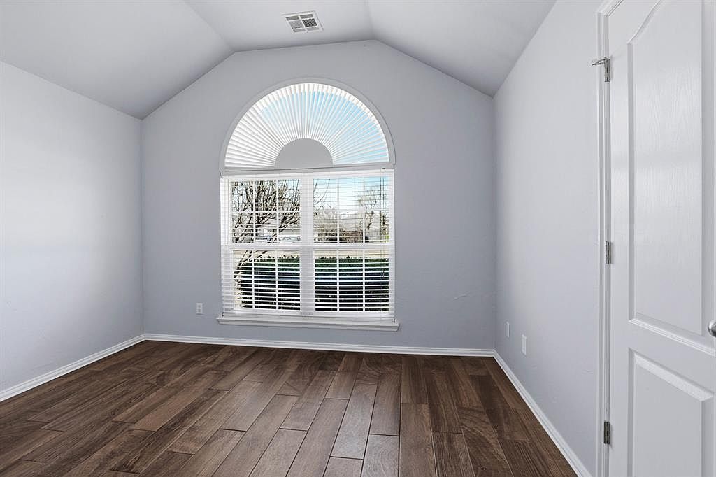 708 E Forest Court Ln Mustang, OK 73064  | Single Family