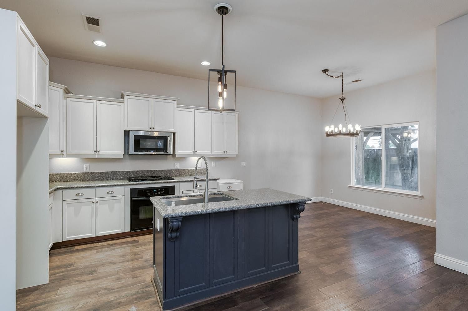 169 Rosewood Ave Sanger, CA 93657  | Single Family