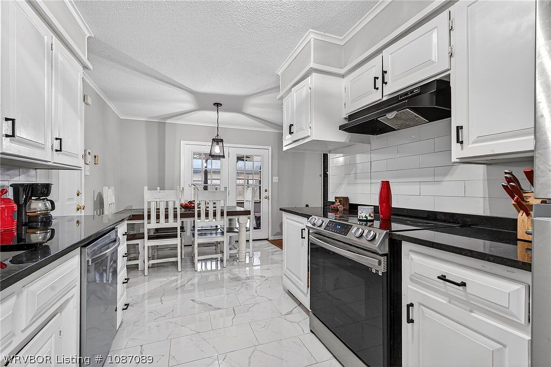 8901 Royal Ridge Dr Fort Smith, AR 72903  | Single Family