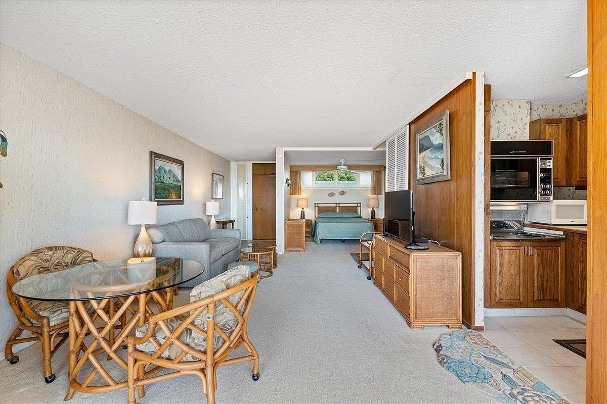 3823 Lower Honoapiilani Rd APT 215 Lahaina, HI 96761  | Condominium