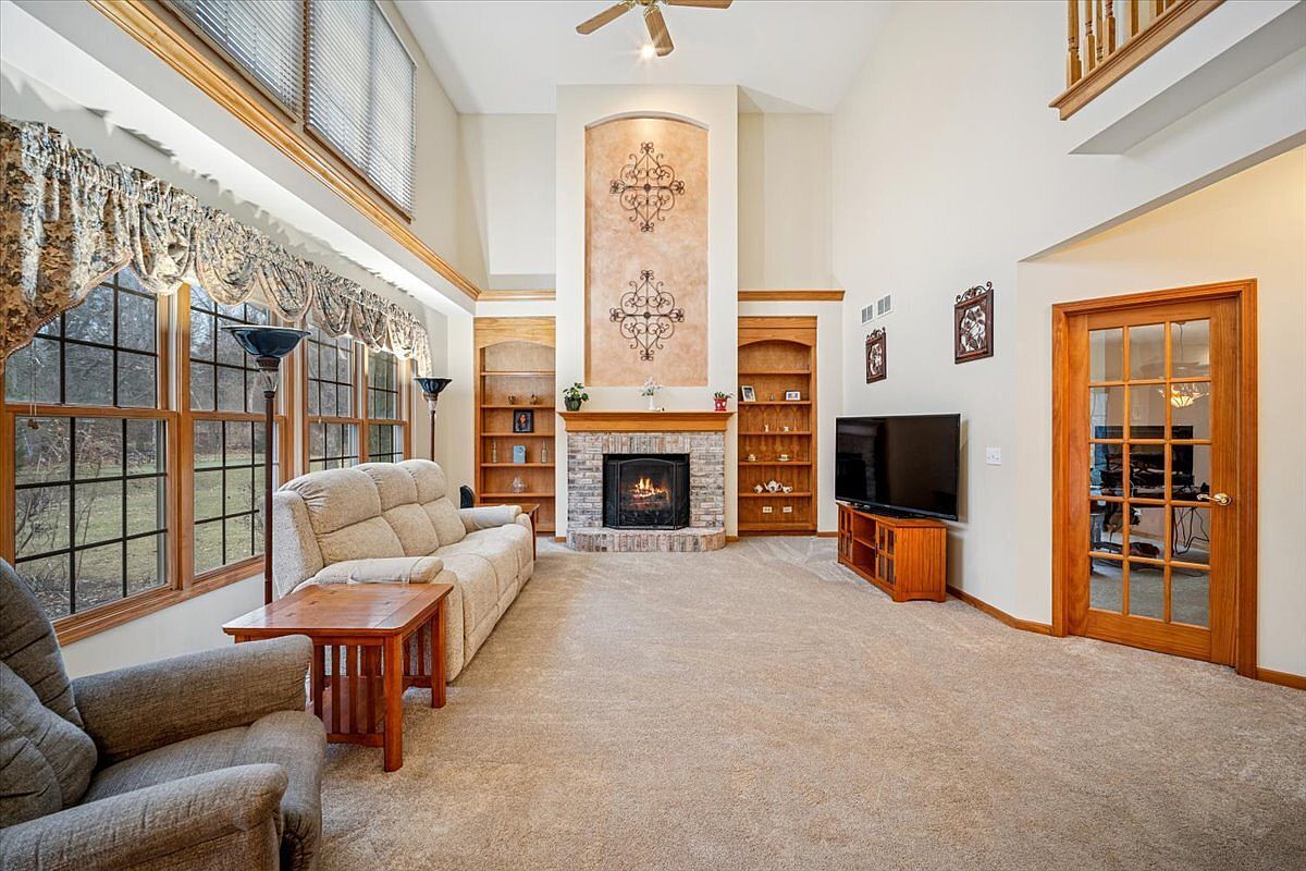 1101 King Edward Ave Saint Charles, IL 60174  | Single Family