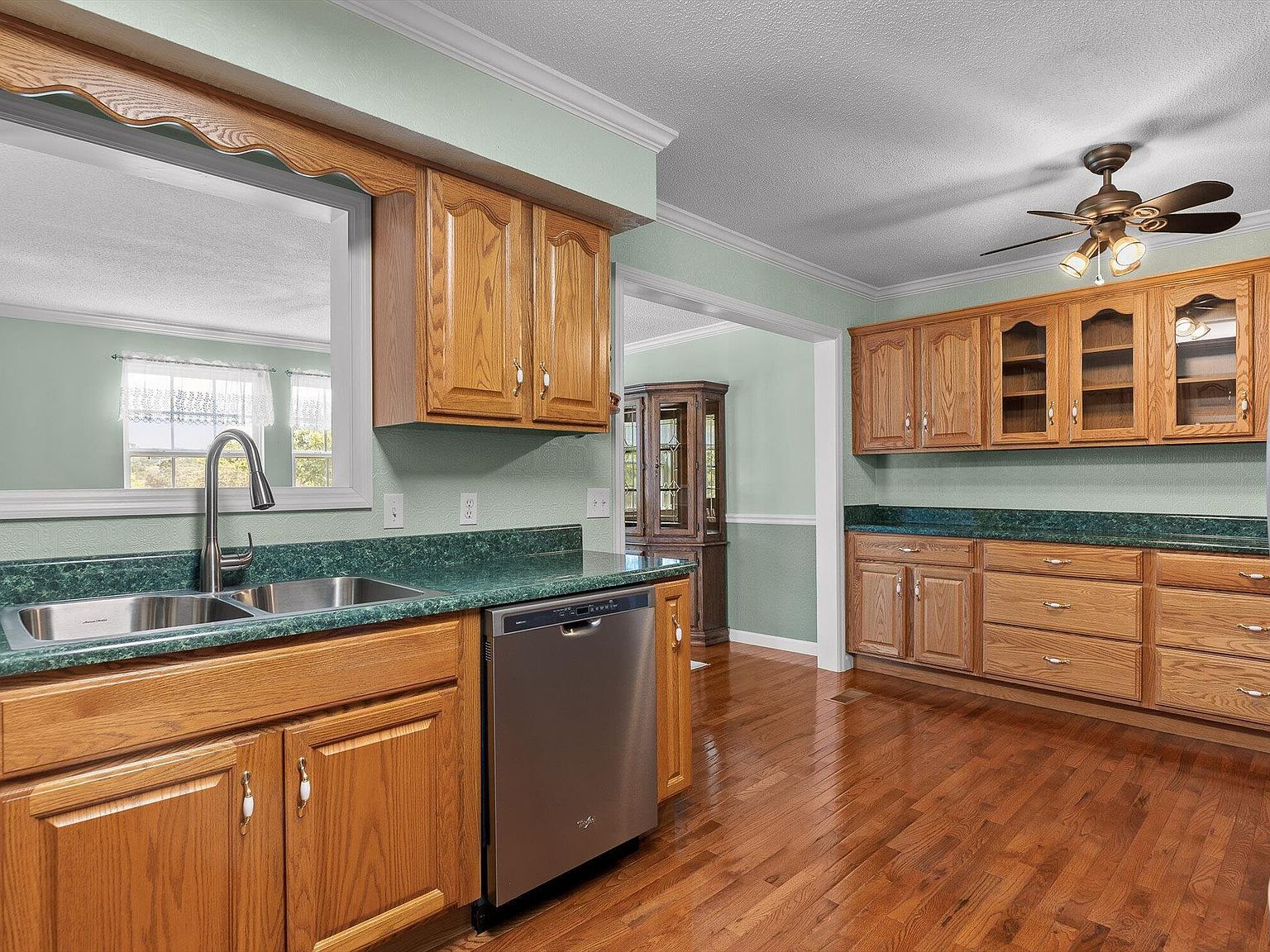 516 Hill St Ringgold, GA 30736 | Single Family